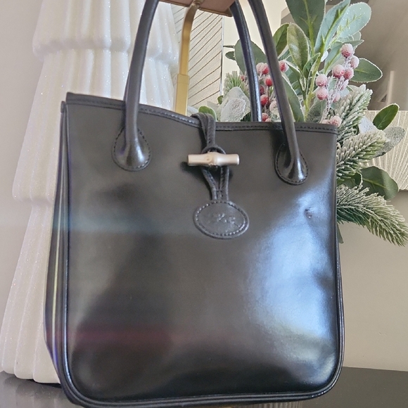Longchamp Handbags - Longchamp Black Leather Tote Bag..Stunning Quiet Luxury!